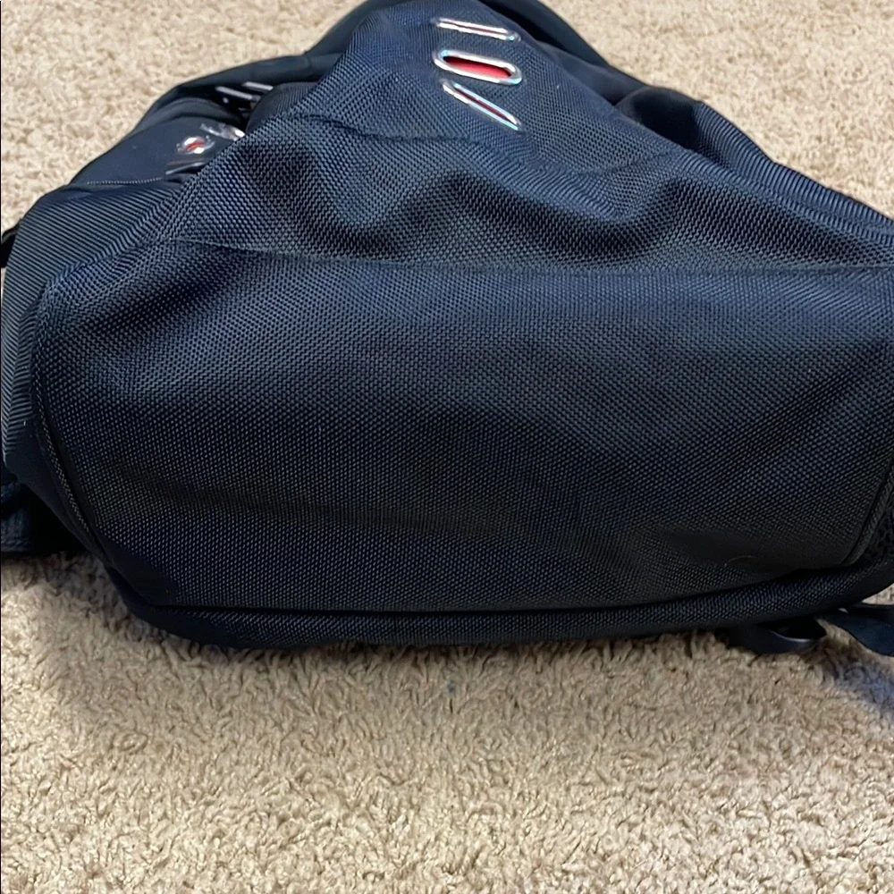 SwissGear Black Backpack with Padded Straps and Multiple Compartments
